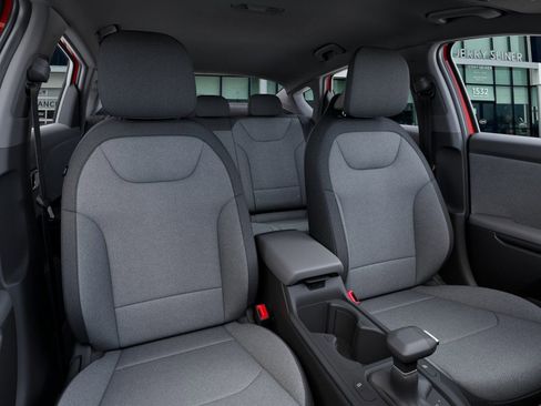 New 2025 Kia K4 LXS image 16