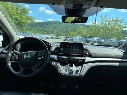 Used 2025 Honda Odyssey EX-L image 12