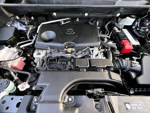 Used 2019 Toyota RAV4 XLE image 7
