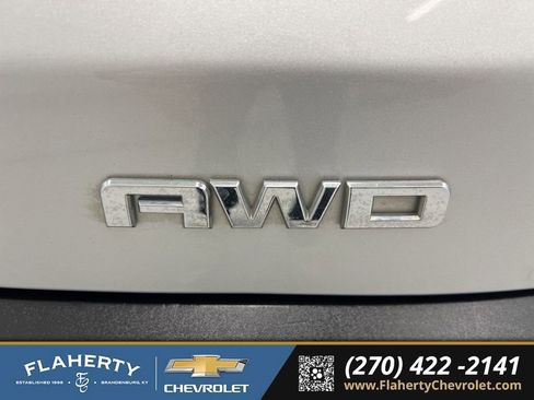 Used 2018 GMC Acadia SLE image 19