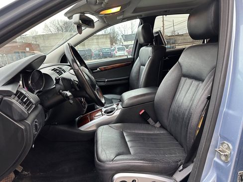 Used 2010 Mercedes-Benz R 350 4MATIC image 13