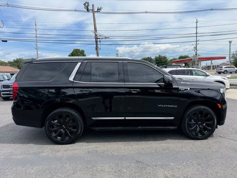 Used 2021 GMC Yukon SLT w/ SLT Premium Package image 8