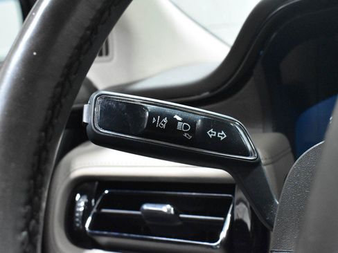 Used 2023 Lincoln Nautilus Reserve AWD/4WD image 12