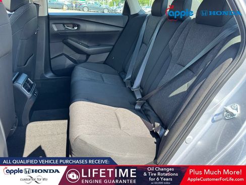 Used 2025 Honda Accord SE image 18