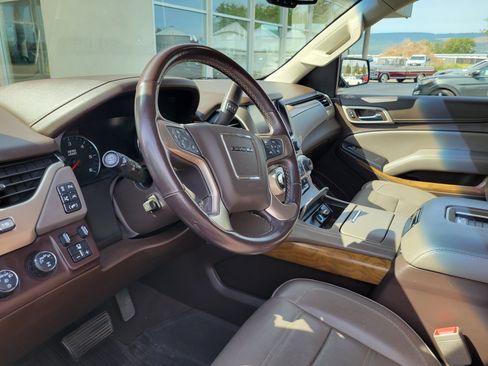 Used 2020 GMC Yukon Denali w/ Denali Ultimate Package AWD/4WD image 6