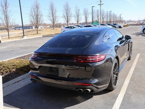 Used 2018 Porsche Panamera 4S image 10