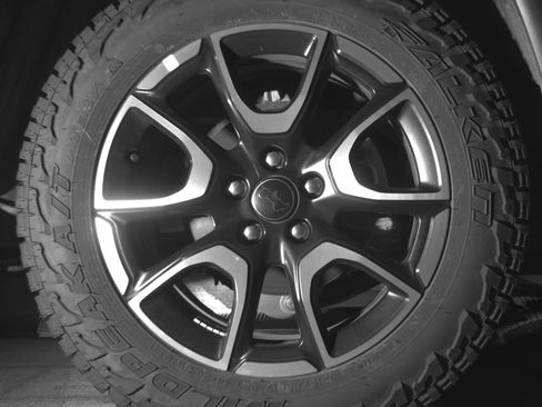 Used 2025 Jeep Compass Trailhawk AWD/4WD image 15