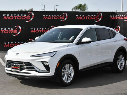 Used 2025 Buick Envista Preferred FWD image 3