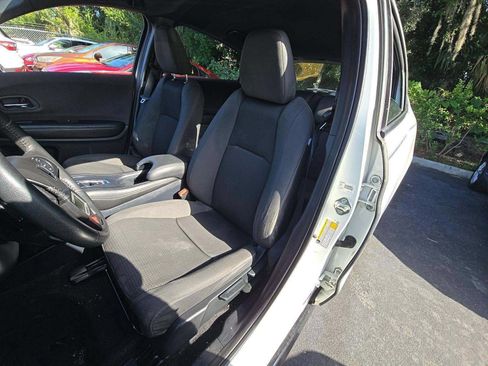 Used 2020 Honda HR-V Sport image 6