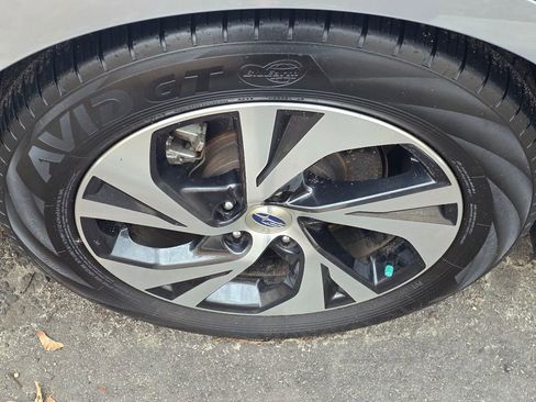Used 2024 Subaru Legacy Premium image 9