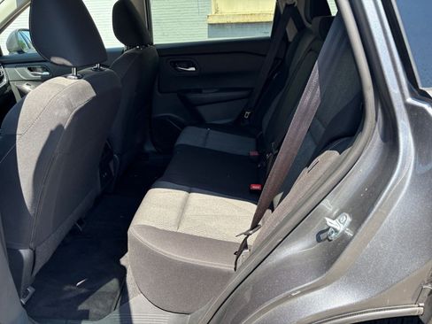 Used 2025 Nissan Rogue SV FWD image 29