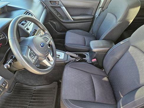 Used 2017 Subaru Forester 2.5i Premium image 10