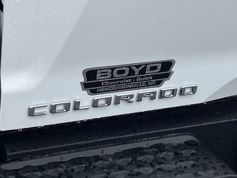 New 2025 Chevrolet Colorado W/T image 31