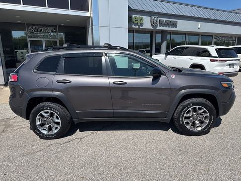 Used 2022 Jeep Cherokee Trailhawk w/ Trailer Tow Group AWD/4WD image 4