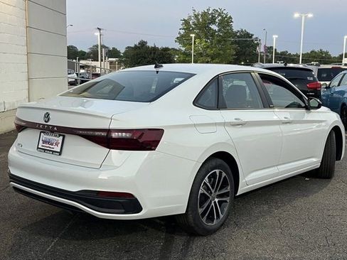Used 2025 Volkswagen Jetta Sport image 24