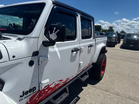 Used 2021 Jeep Gladiator Sport AWD/4WD image 8