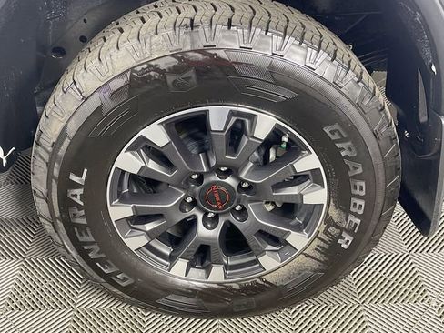 Used 2023 Nissan Titan PRO-4X w/ Pro-4x Convenience Package AWD/4WD image 34