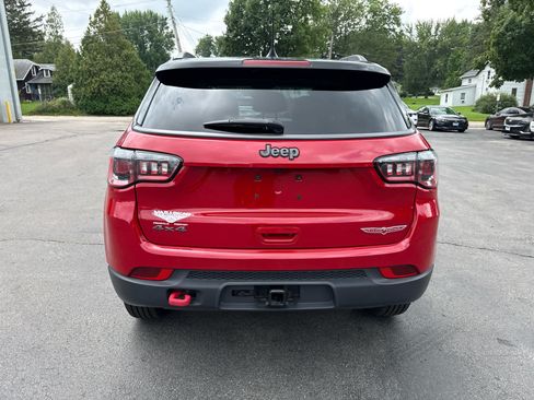 Used 2017 Jeep Compass Trailhawk w/ Leather Interior Group AWD/4WD image 4
