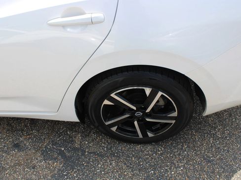 Used 2024 Nissan Sentra SV FWD image 27