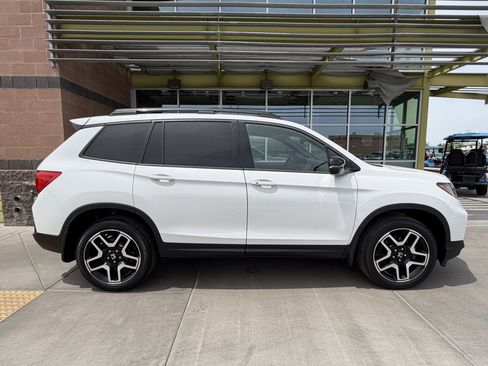 Used 2023 Honda Passport Elite image 9