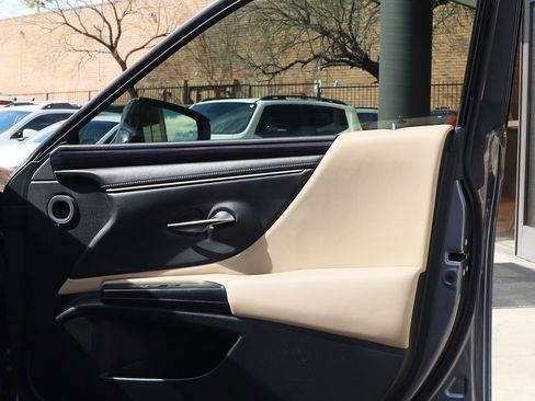 Used 2020 Lexus ES 350 w/ Premium Package image 29