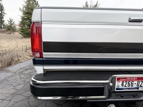 Used 1993 Ford F250 XLT 2dr 4WD Extended Cab LB HD image 88