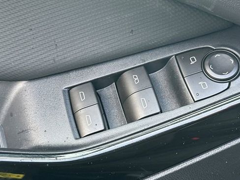 New 2026 Chevrolet Equinox LT image 15