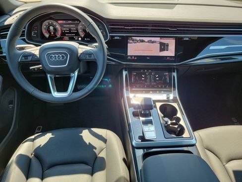 Used 2025 Audi Q8 Premium Plus AWD/4WD image 22