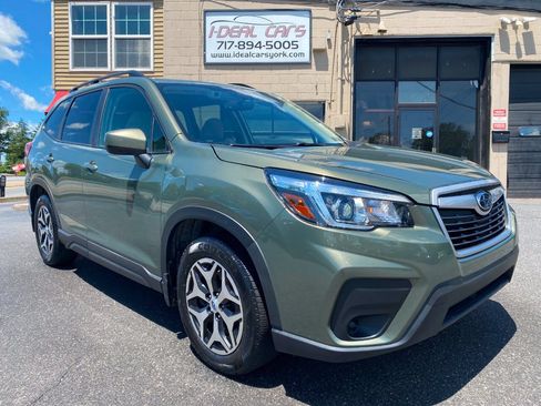 Used 2020 Subaru Forester Premium AWD/4WD image 1