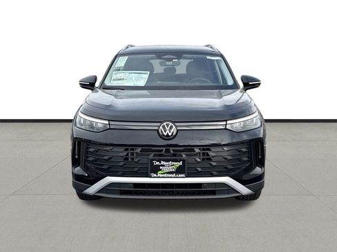 New 2026 Volkswagen Tiguan SE image 2