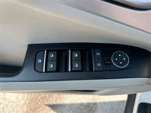 Used 2022 Kia Soul LX image 37