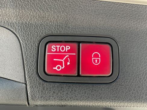 Certified 2021 Mercedes-Benz GLE 350 4MATIC image 11