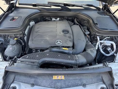 Used 2023 Mercedes-Benz GLC 300 4MATIC Coupe image 19