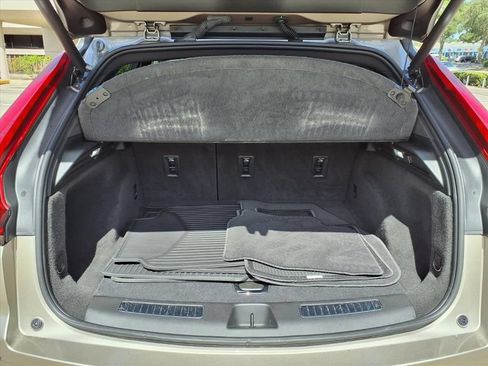 Used 2023 Cadillac XT4 Premium Luxury FWD image 15