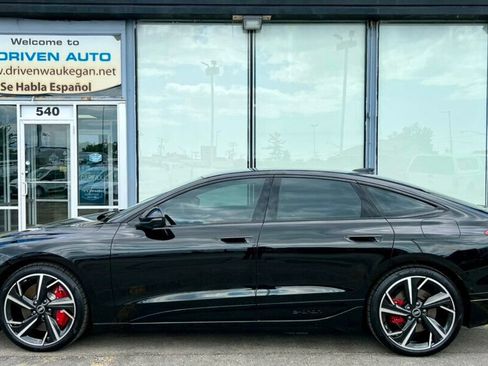 Used 2025 Audi S6 e-tron Prestige w/ 21" Black Optic Package AWD/4WD image 36