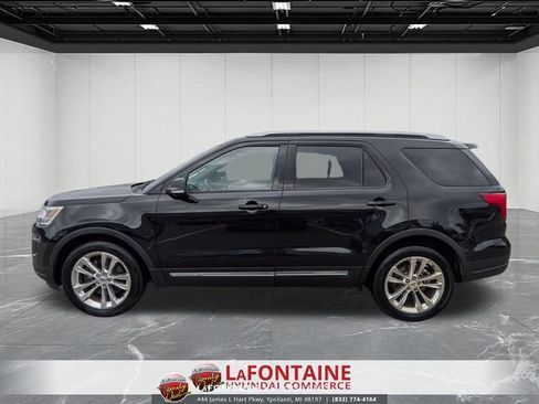 Used 2019 Ford Explorer XLT w/ Equipment Group 202A FWD image 2