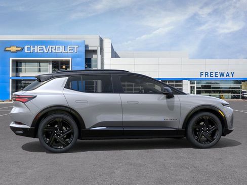 New 2026 Chevrolet Equinox EV RS FWD image 5
