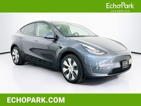 Used 2022 Tesla Model Y Long Range image 1