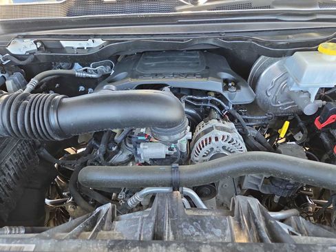 Used 2023 RAM 1500 Laramie AWD/4WD image 17