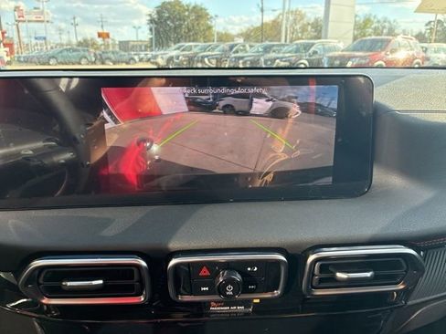 New 2026 Nissan Sentra SR w/ Floor Mat Package FWD image 14
