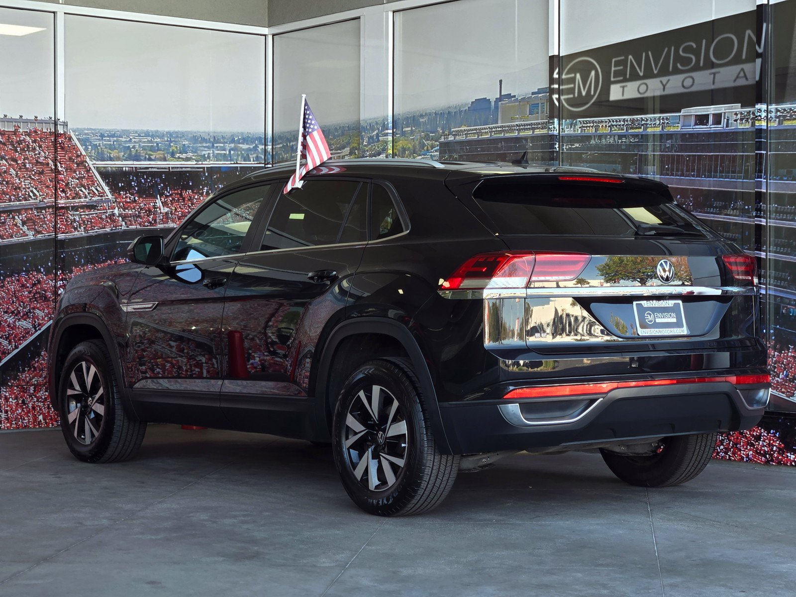 Used 2022 Volkswagen Atlas Cross Sport SE FWD image 5