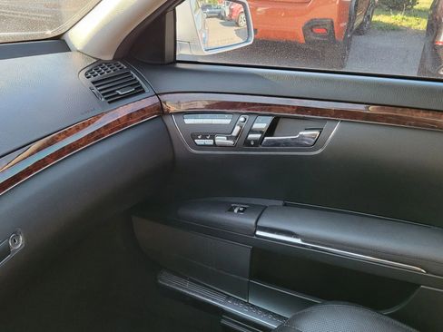Used 2012 Mercedes-Benz S 550 4MATIC w/ Premium 2 Pkg image 12