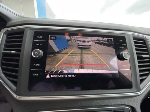 Used 2018 Volkswagen Atlas SE image 14