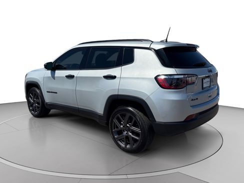 Used 2026 Jeep Compass Latitude AWD/4WD image 4