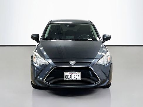 Used 2018 Toyota Yaris iA image 2