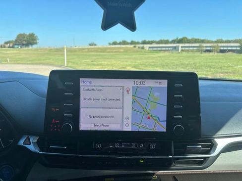 Used 2021 Toyota Sienna XLE w/ XLE Plus Package FWD image 14