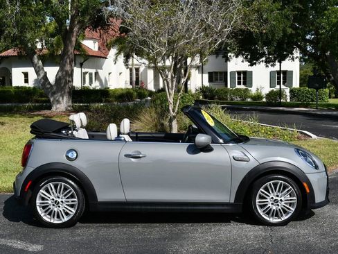 Used 2023 MINI Cooper S w/ Signature Upholstery Package FWD image 43