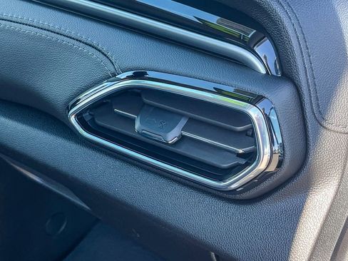 Used 2023 Chevrolet Bolt EUV LT w/ Convenience Package image 34