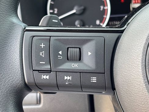 Used 2023 Nissan Rogue SV AWD/4WD image 24