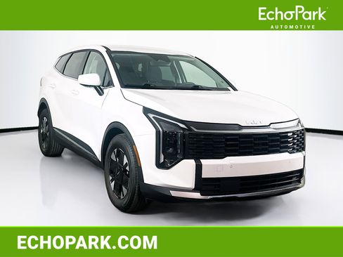 Used 2026 Kia Sportage LX FWD image 1